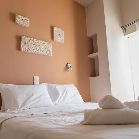 Diana מלון Koróni